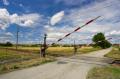 obrazek do "level crossing" po polsku